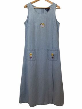 Blue J Dress Sz M Blue Denim Cotton Embroidered Floral Pockets Sleeveless Maxi